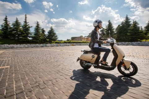 Super Soco Belgique | Scooters et Motos électriques